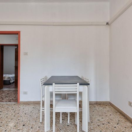 Cozy Best Apartment In City With Free Parking Marghera Eksteriør billede
