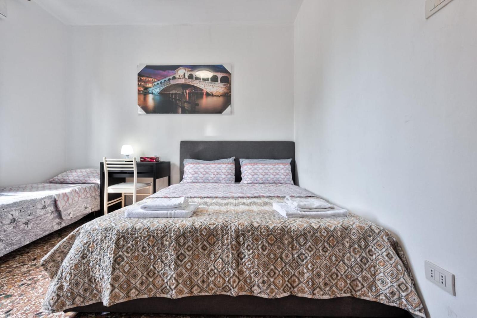 Cozy Best Apartment In City With Free Parking Marghera Eksteriør billede